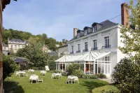 Hôtel l'Écrin Spa Honfleur Hôtels à proximité de : Blockhaus de l'ancienne Gare Ferroviaire