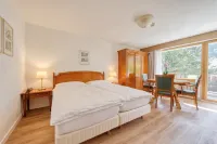 Arca Aparthotel & Spa Hotels in Теш