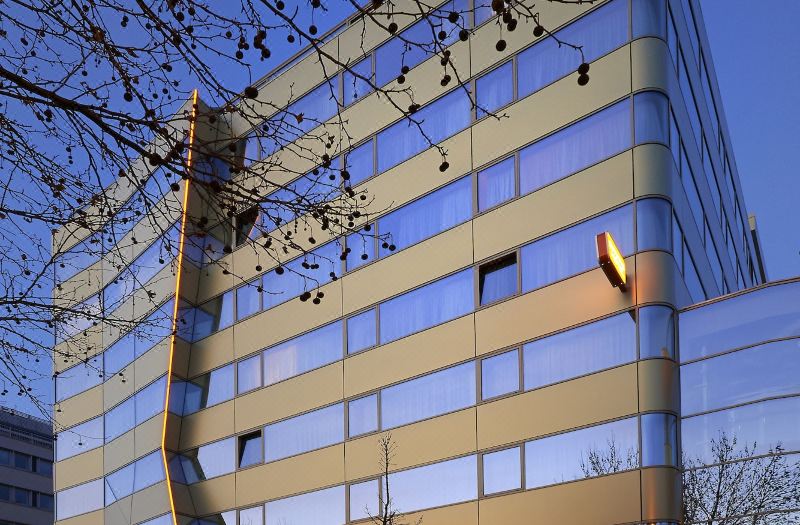 Simm's Hotel - Cityhotel Next to Metro U3