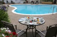 Hotel la Place Hotels in Saint Peter