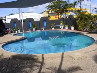 Motel Lodge - Pools
