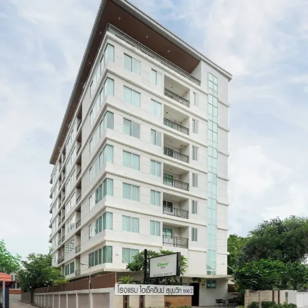 iCheck inn Residences Sukhumvit Soi 2 Отели рядом с достопримечательностью «Станция надземного метро Phloen Chit»