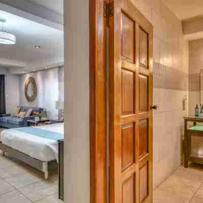 Tropical Suites Hotel Rooms