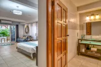 Tropical Suites Hotel Hotels in Carenero