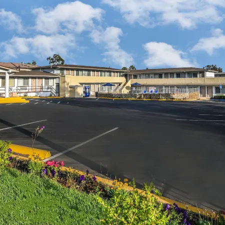 Sea Rock Inn - Long Beach