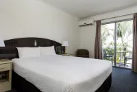 The Waterloo Bay Hotel Hotels in Wynnum