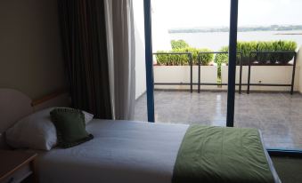 Blue Nile Resort - Housity