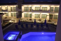 Marena Suites & Apartments - สระว่ายน้ำส่วนตัว