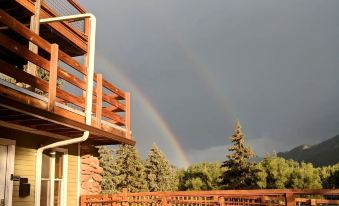 Green Mountain Falls Lodge