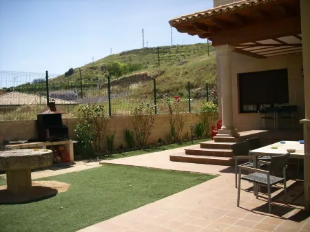 Casa Rural Las Murallas Отели в г. Сируэлас