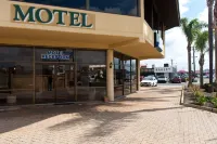Admiral Motel Bunbury Hotels near Bunbury Regional Entertainment Centre (BREC)