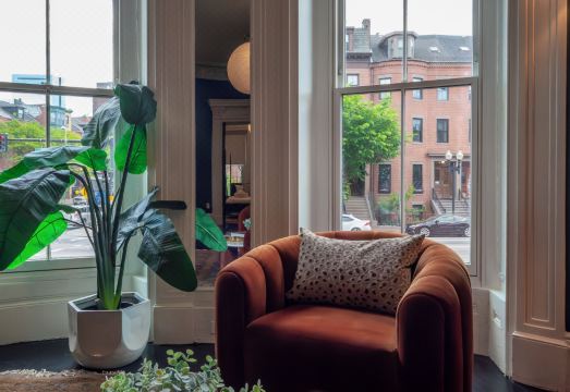 체스터 호텔 객실 내부