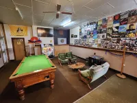 Bischoff Hotel Hotels in Waratah