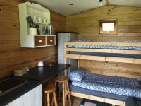 Beehive @ Westcote Glamping- Campsite Hotels in 