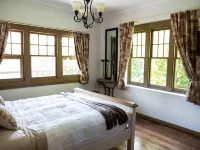 Buttercup Hill Hotels in Warburton