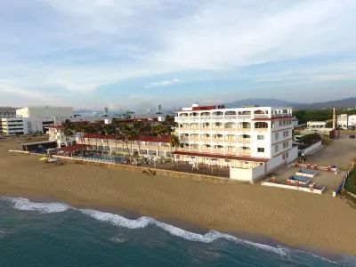 Hotel Marbella Hoteles cerca de Cerro Del Toro