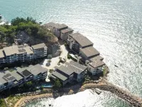 Amazing sea views capture the sea breezes located on beautiful Magnetic Island. Hotels in Nelly Bay