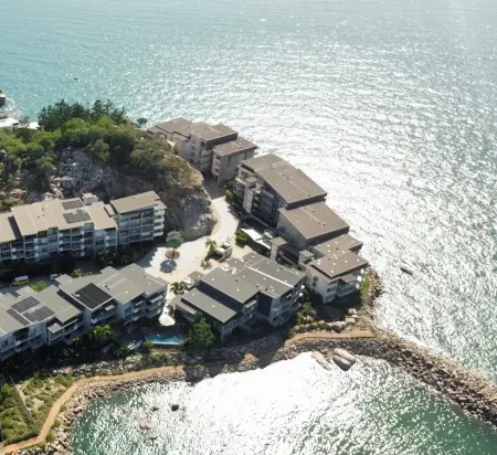 Amazing sea views capture the sea breezes located on beautiful Magnetic Island.