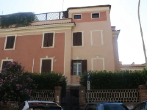 St. John Villa Hôtels à proximité de : Colisée