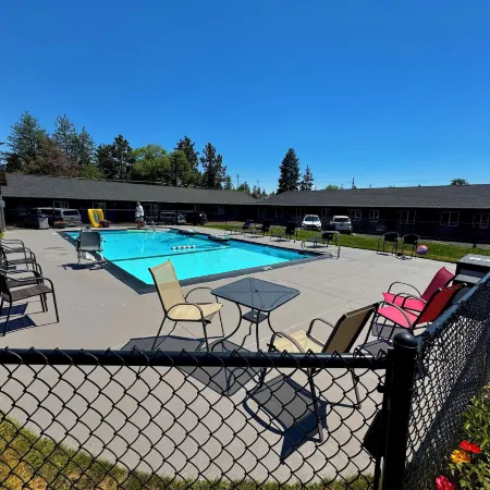 Cascade Lodge