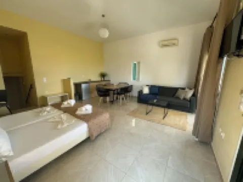 Mediterranean Blue Hotels in Kávos