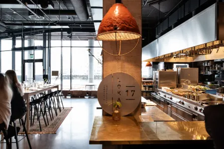 Story Hotel Studio Malmo Отели в г. Лома