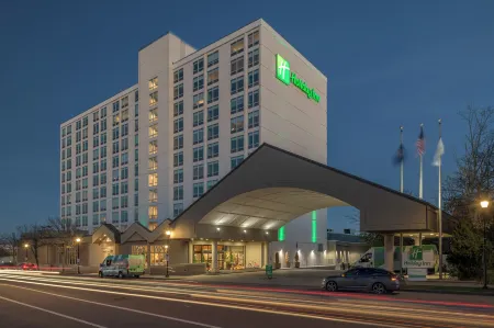 Holiday Inn Portland-by the Bay