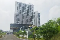 Contemporary And Restful 2Br At Apartment Anwa Residence - Kitchen