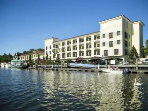 Delamar Greenwich Harbor