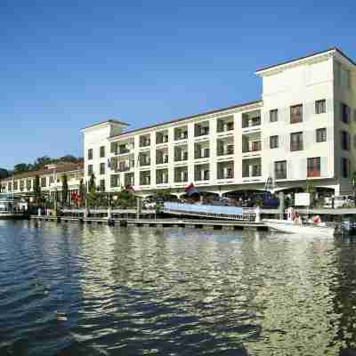Delamar Greenwich Harbor Hotel Exterior