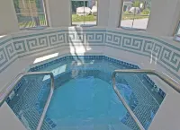 Senator Inn & Spa - Hot Tub