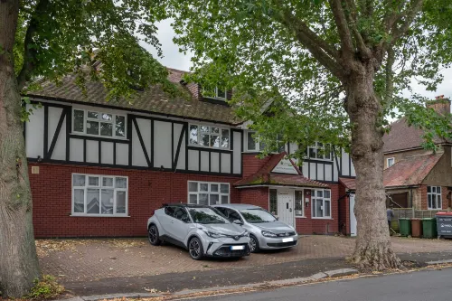 Flexistay Aparthotel Sutton Hotels in Sutton