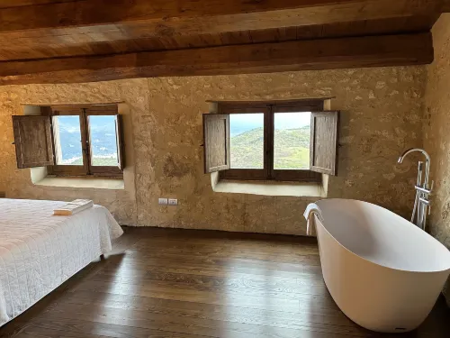 Charme in Perillis - Homestays
