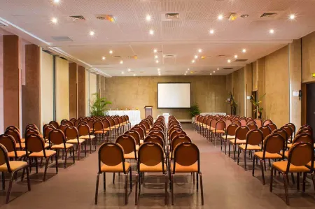 Mahogany Hotel Residence & Spa