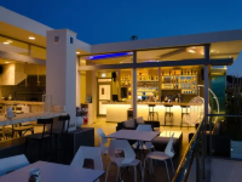 阿爾法豪華套房 帕利尼半島住宿飯店