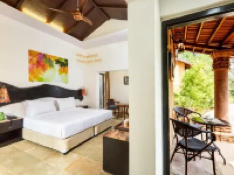 Serendipity Lakes and Resorts Hotels in Tamia