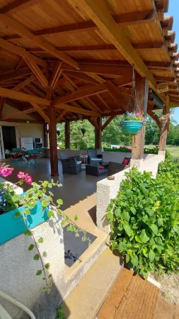 Le Moulin de l'Etang Отели в г. Шатийон-Сюр-Шаларон