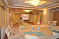Grand Atakum Hotel
