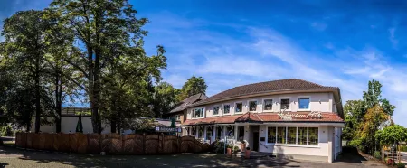 Hotel Restaurant Hackmann-Atter Отели в г. Брамше