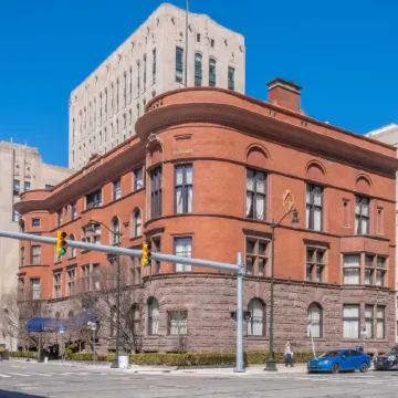 The Detroit Club Отели рядом с достопримечательностью «Стадион "Нью-Центр-арена"»