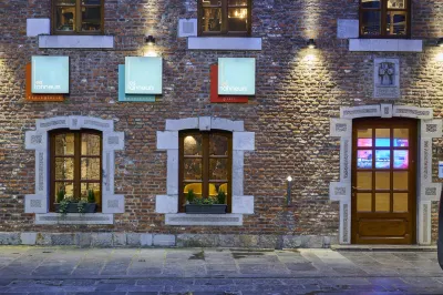 Les Tanneurs Hotel a 