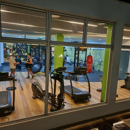 High-Tech Studio at Grass Residences -2 Persons Only, Quezon City Отели рядом с достопримечательностью «СМ City Fairview»