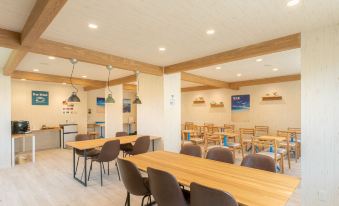 HOTEL CALIFORNIA MIYAKOJIMA RESORT