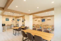 HOTEL CALIFORNIA MIYAKOJIMA RESORT - breakfast