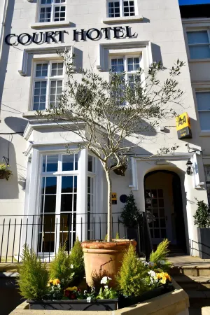 Queens Court Hotel Отели рядом с достопримечательностью «Университет Эксетера»