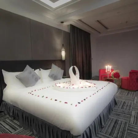 South Hotel Suites