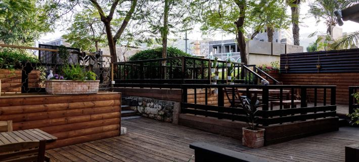 חופש יהונתן -צימרים בכנרת בטיילת טבריה Hofesh Yehonatan Cabin Promnade Tibrias Hotels in Kinnerot