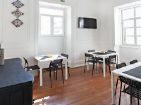 バイシャ テラス ホステル ファロのホテル