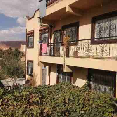 Dar Latifa Hotel Exterior