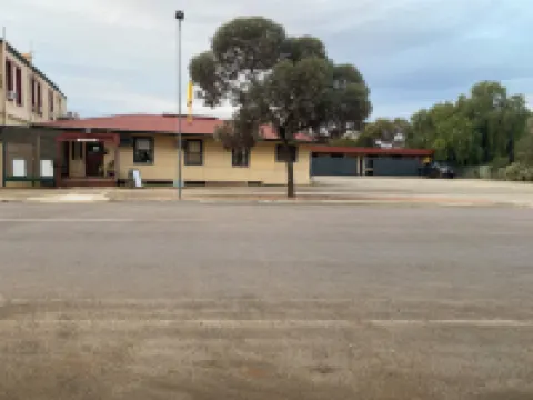 Hawker Hotel Motel Hotels in Flinders Ranges